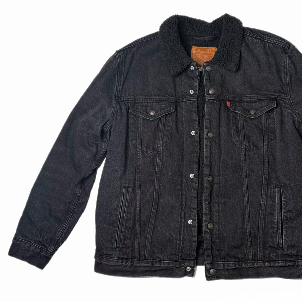 Levi’s TYPE III Sherpa Trucker Jacket